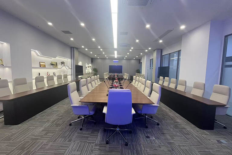 湖北武汉某半导体企业大型会议室：思科 Room Kit Pro PTZ4K 跨平台视频会议方案深度解析