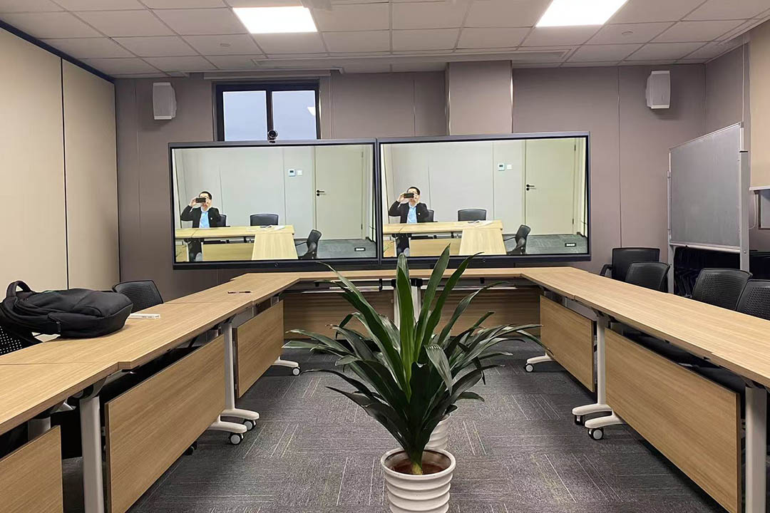 某金融支付企业跨地区协作升级：亿联 MeetingBoard 86 双屏一体机案例