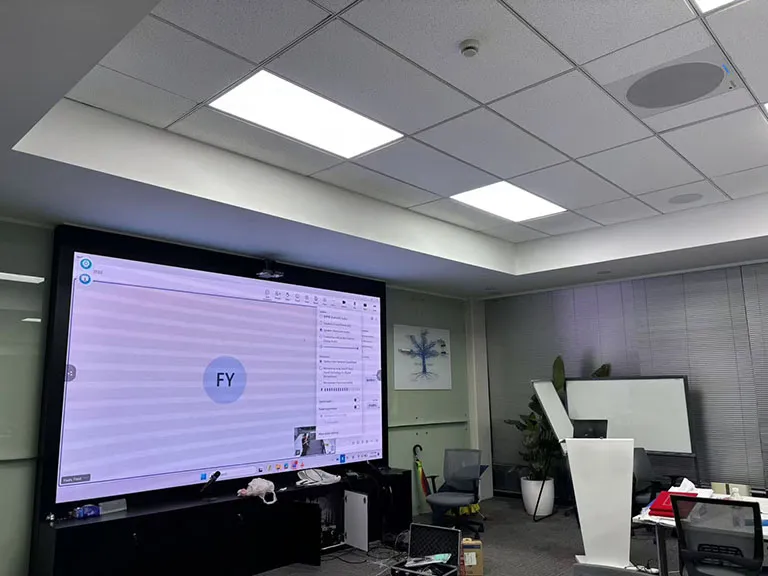 1786334719100959.webp 上海大型会议室麦摄联动方案,思必驰MC10实现桌面无麦与无感扩声