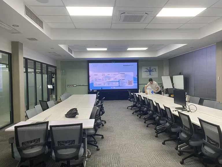 上海闵行莘庄工业区150㎡大型制造企业会议室怎么配？思必驰MC10＋Dante音频＋麦摄联动案例